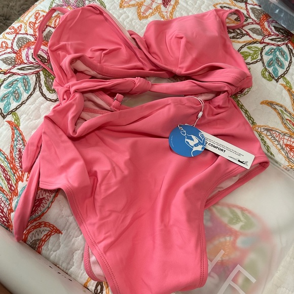 Gorgeous One Piece - Picture 6 of 10